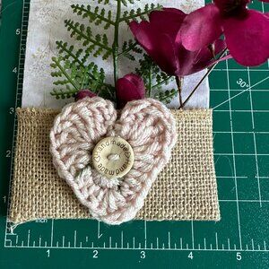 Refrigerator magnet floral hanger